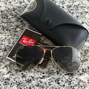 Ray-Ban Gold Frame Black Lens Aviator Sunglasses